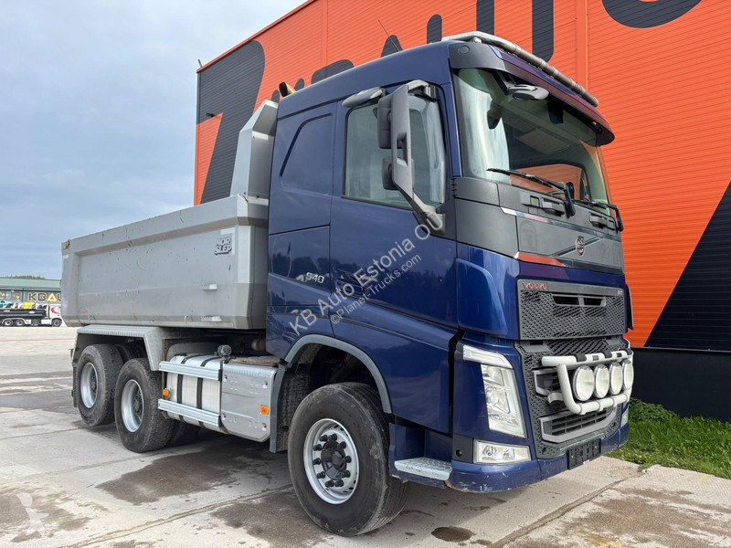 Camión Volvo 540 6x4 RETARDER / TANDEM AXLE...