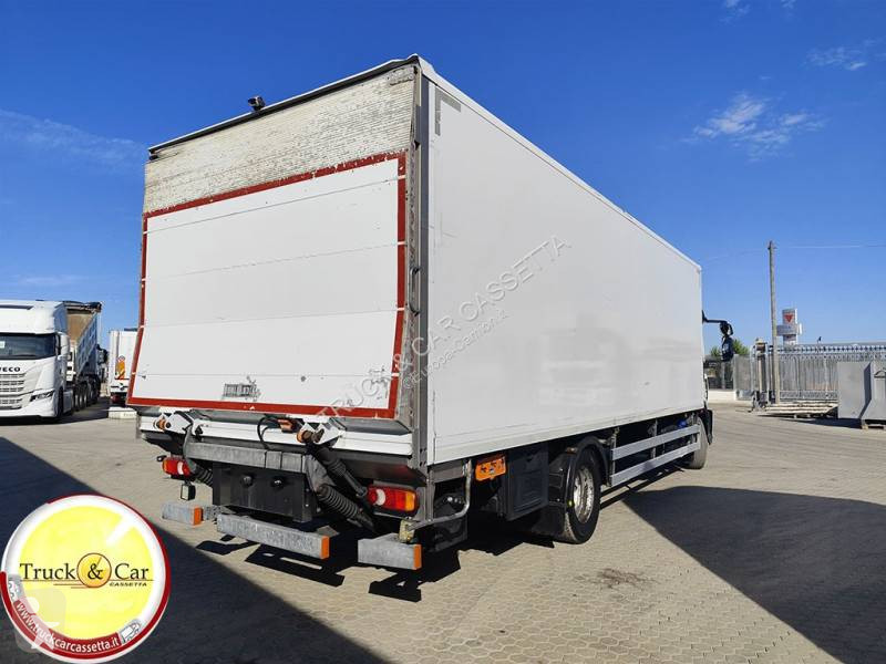 Camión Iveco 120 E 22