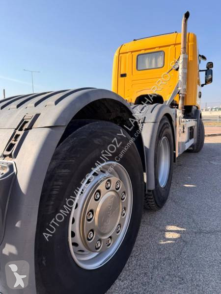 Camion Scania 490