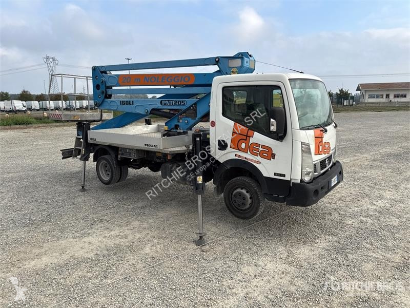 Camion  PNT205 NHD 18.1 m on Nissan Cabstar...