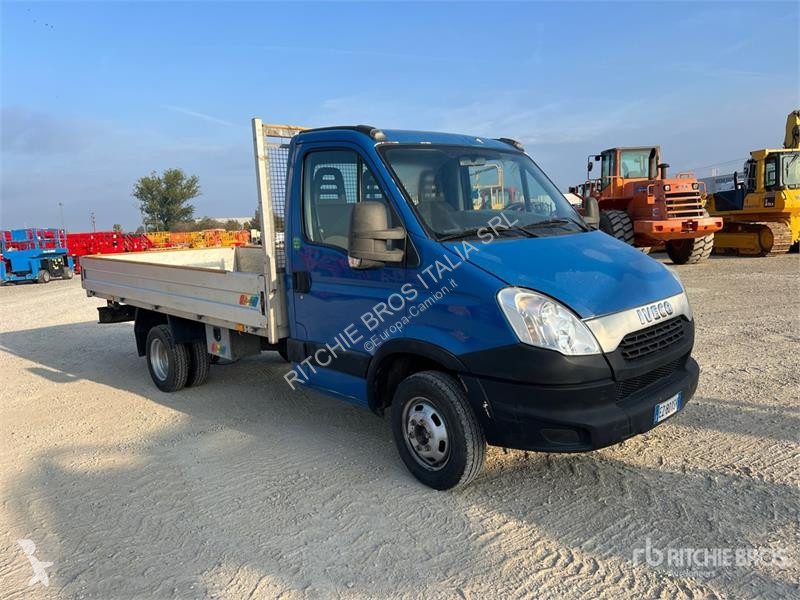 Camion Iveco 35C11 Flatbed Truck