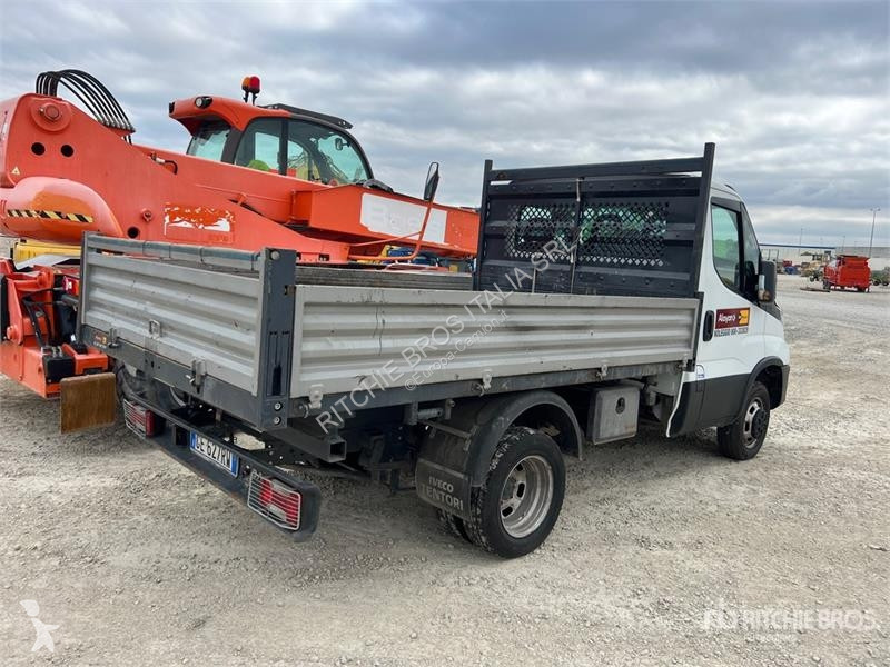 Camion Iveco 35-120 Dump Truck (Inoperable)