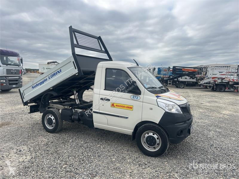 Camion Piaggio NP6 Flatbed Dump Truck