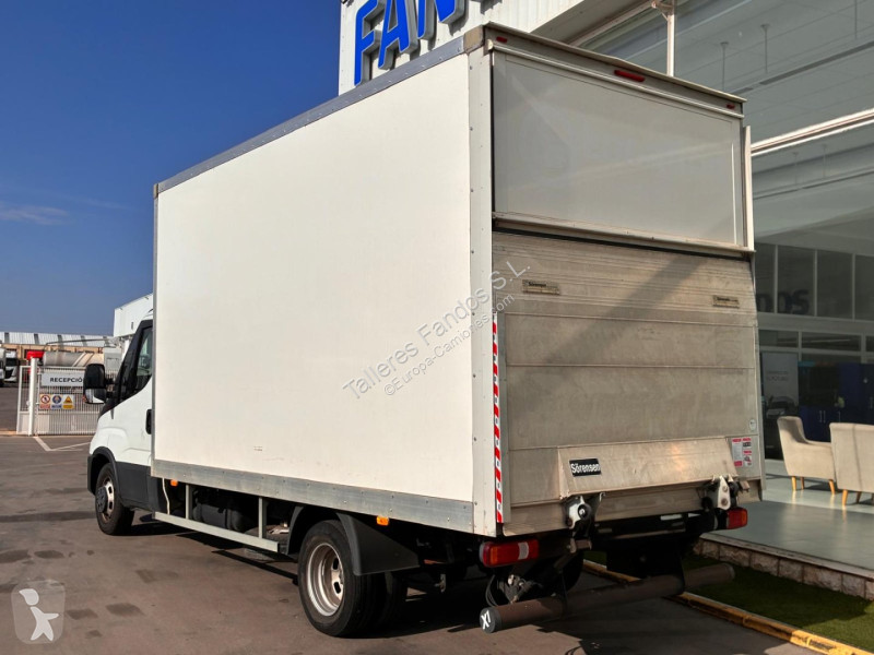 Грузовик Iveco  35C16 3.0 20m3