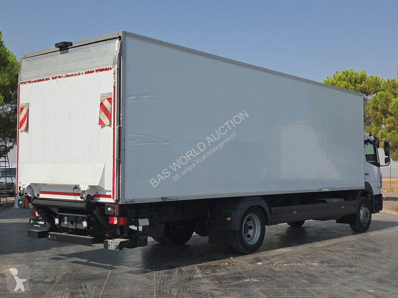 شاحنة Mercedes 1527