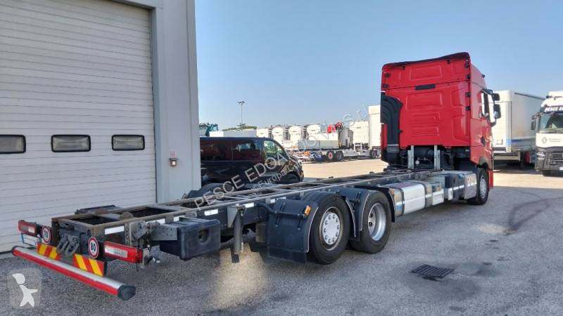 Camion Renault 480 P6X2 E6
