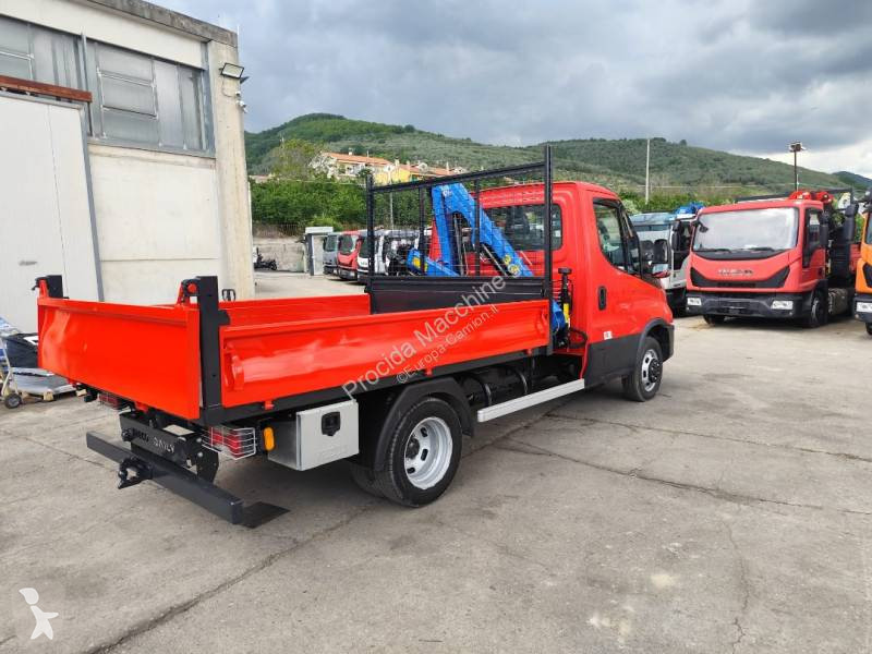 Véhicule utilitaire Iveco 35C14