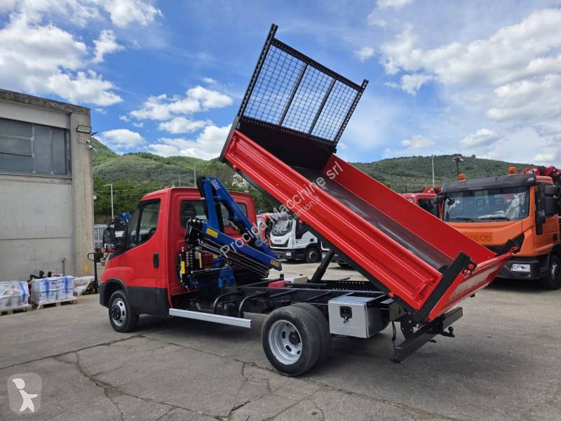 Véhicule utilitaire Iveco 35C12