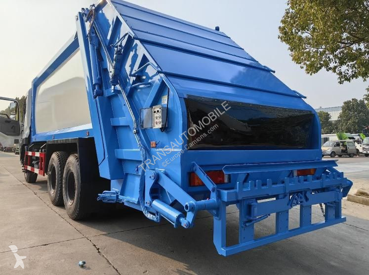 Utilaje pentru drumuri Dong Feng 18m3 6x4...