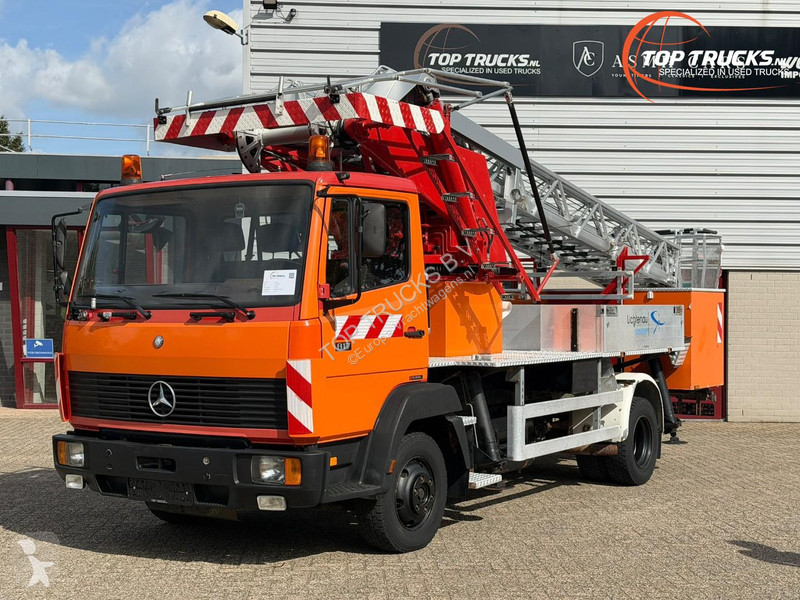 Camião Mercedes 817 Aerial work platform - METZ...