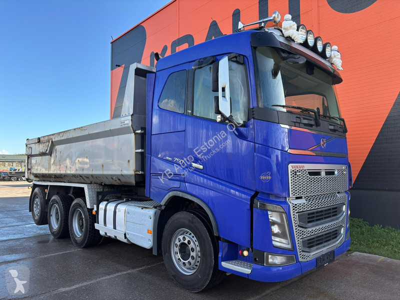 Volvo 750 8x4*4 RETARDER / BOX L=5743 mm truck