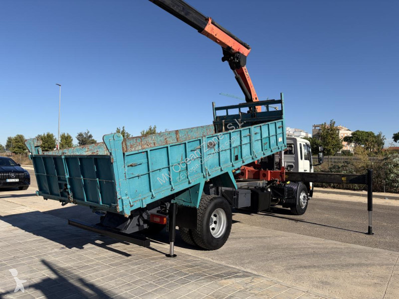 Volvo 220 truck