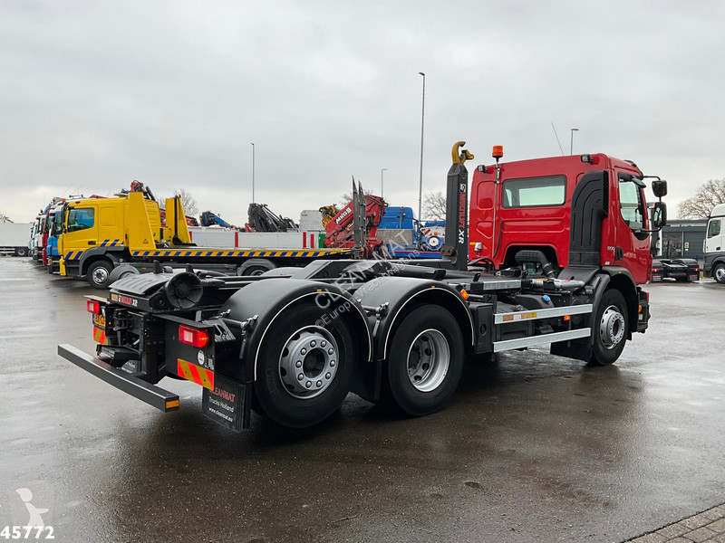 Camion Volvo 300 Multilift 21 Ton...