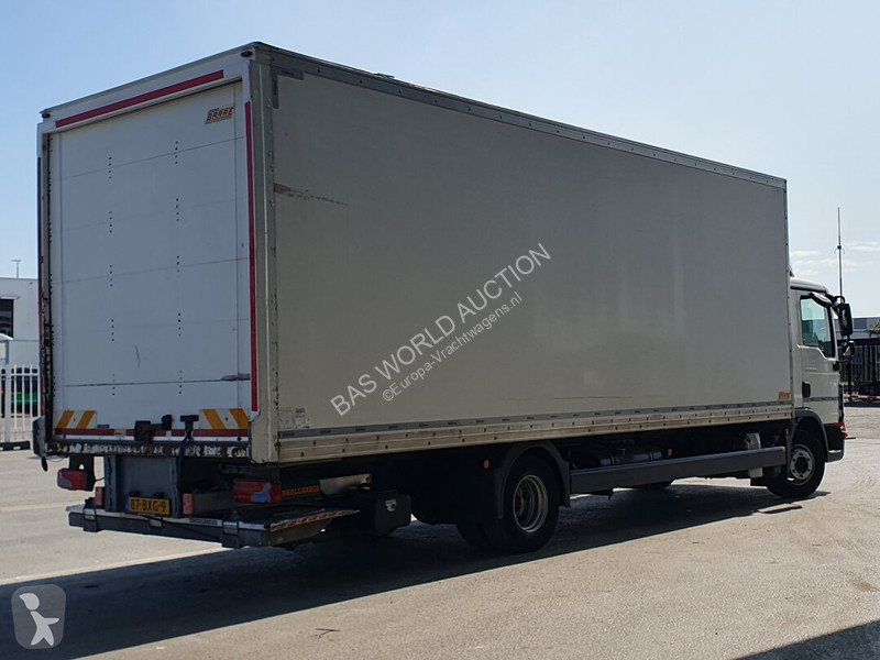 Camião MAN 12.220