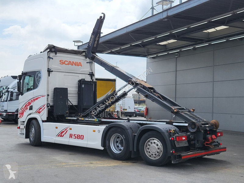 Camião Scania 580
