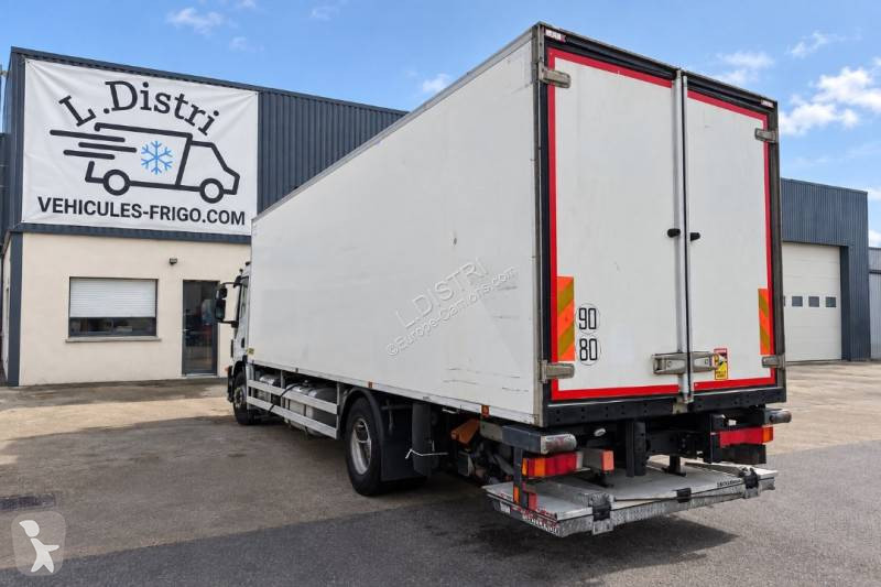 Camion Iveco 330