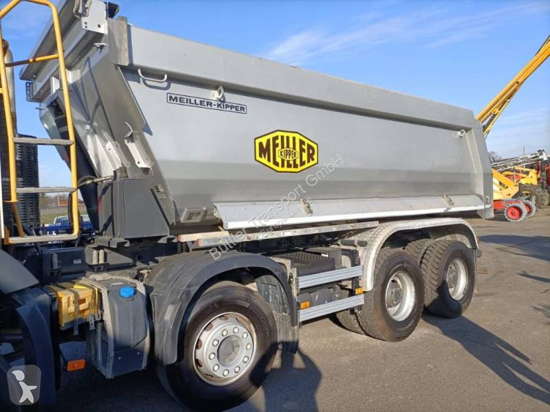 Camion Volvo 460