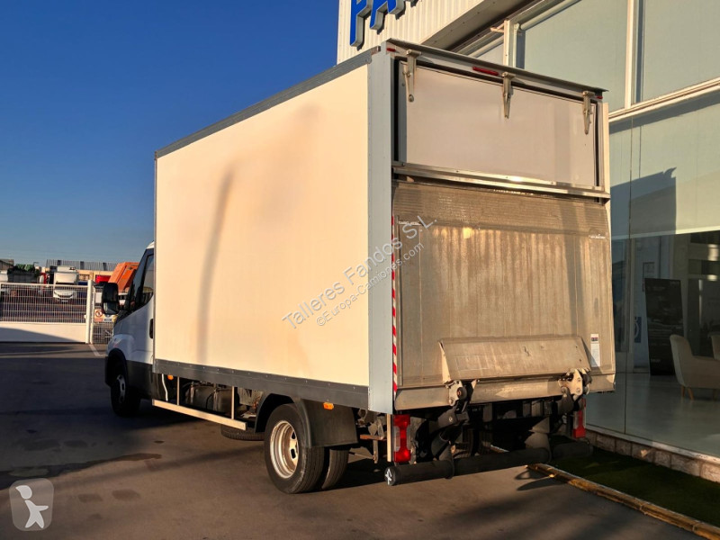 Грузовик Iveco  35C16H
