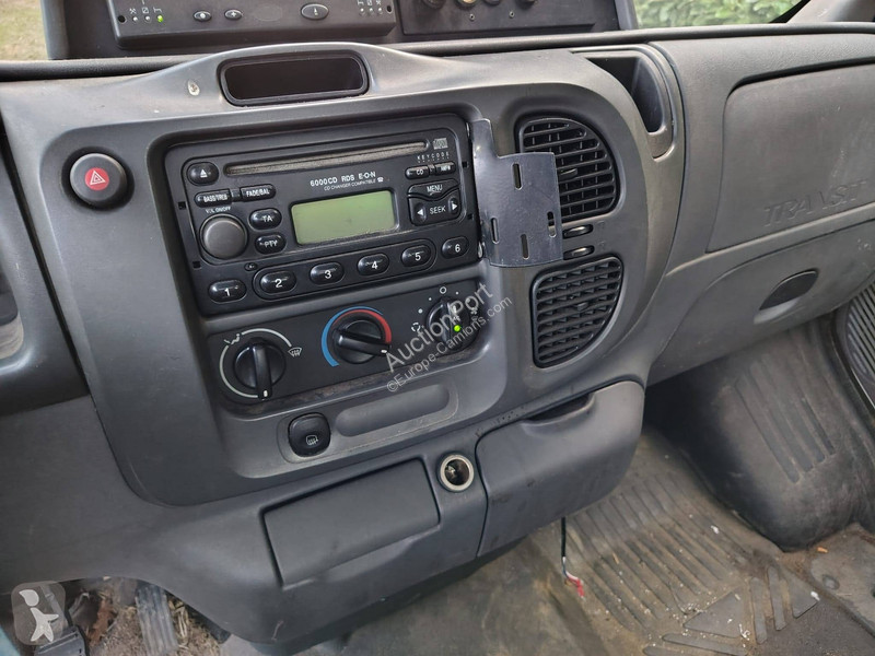 Грузовик Ford 350M DL CC
