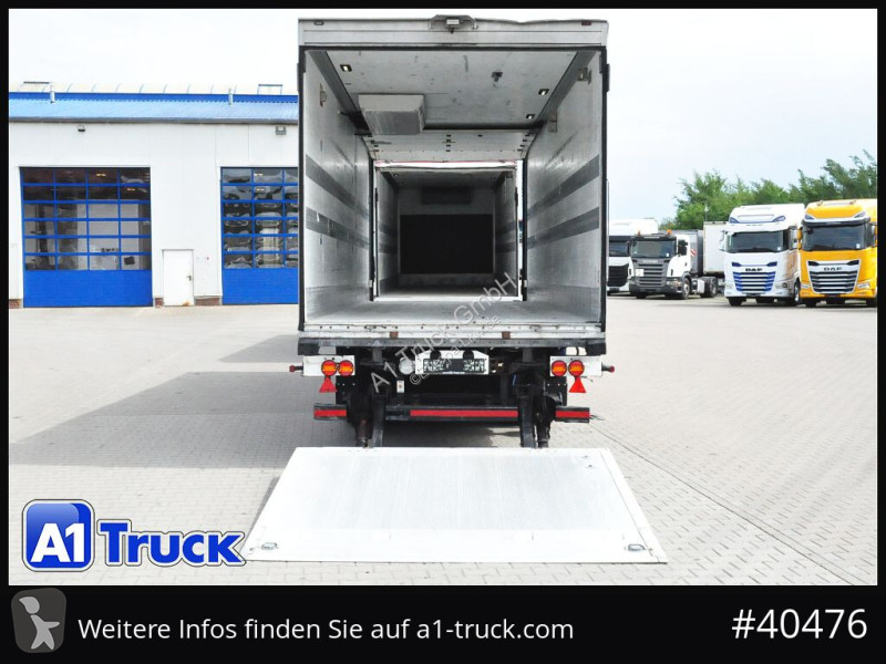 Camion Schmitz Cargobull SCB-C2, Mitsubishi,...