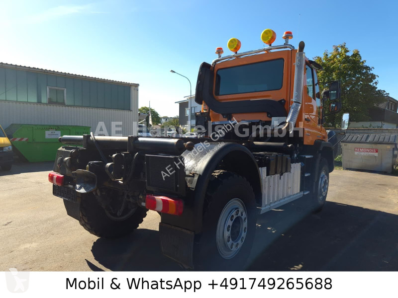 Грузовик Mercedes U527...