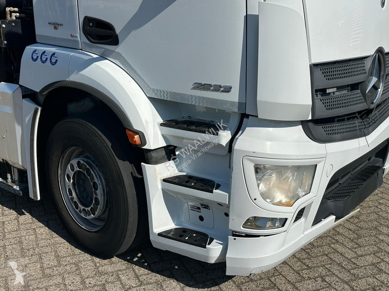 Lastbil Mercedes 2833 NL kenteken