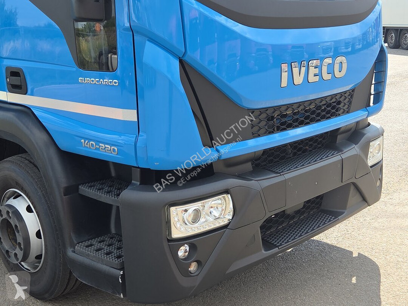 Camião Iveco 140E220