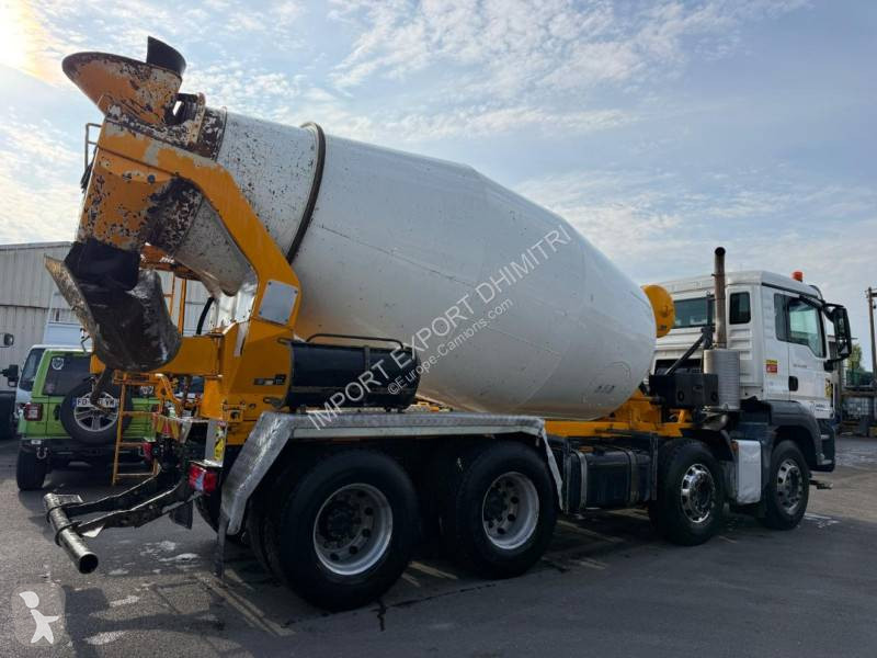 MAN 32.420 truck