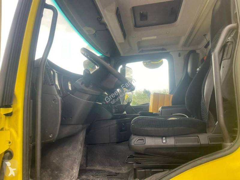 Mercedes 3245 truck