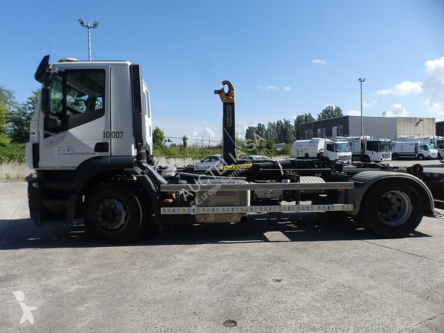 Iveco 310 truck