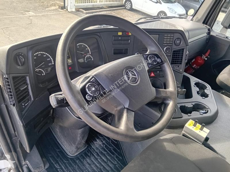 Camião Mercedes 2636