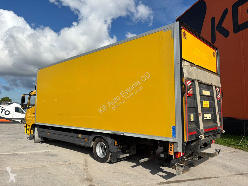 Грузовик Mercedes 1218 4x2