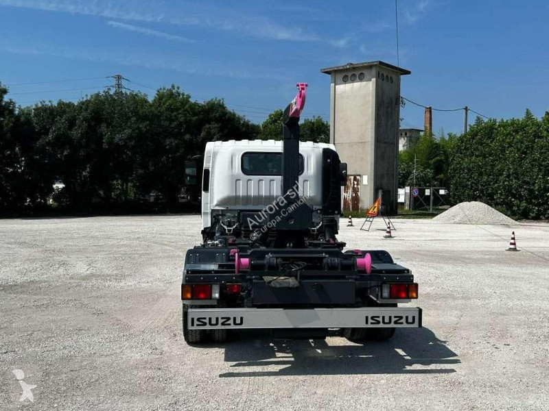 Камион Isuzu P75 NUOVO SCARRABILE