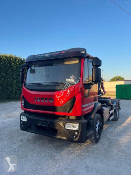 Camion Iveco EUROCARGO 160E32 CON SCARRABILE NUOVO