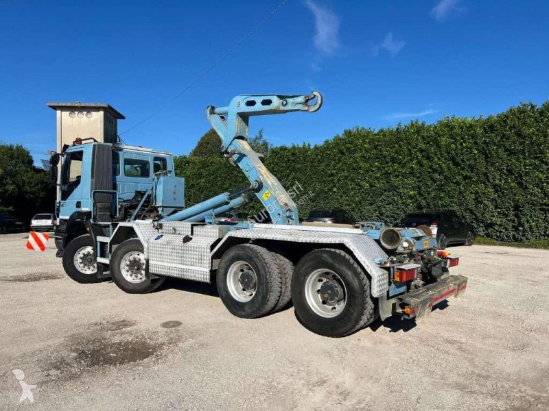 Camion Iveco TRAKKER 450 SCARRABILE