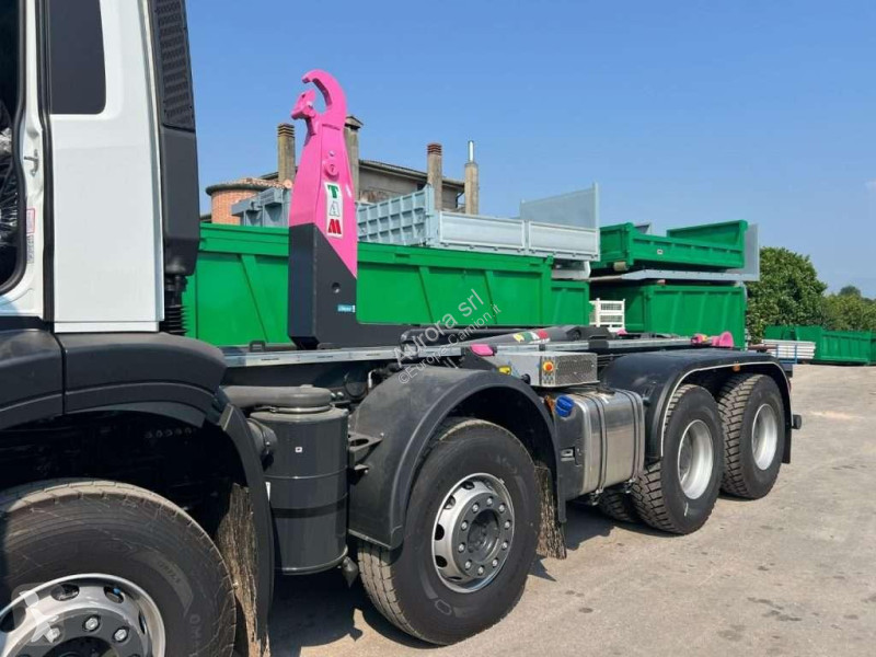Камион Iveco TRAKKER AD540 NUOVO SCARRABILE