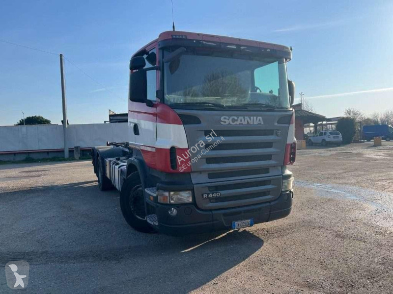 Ciężarówka Scania CV 440 SCARRABILE