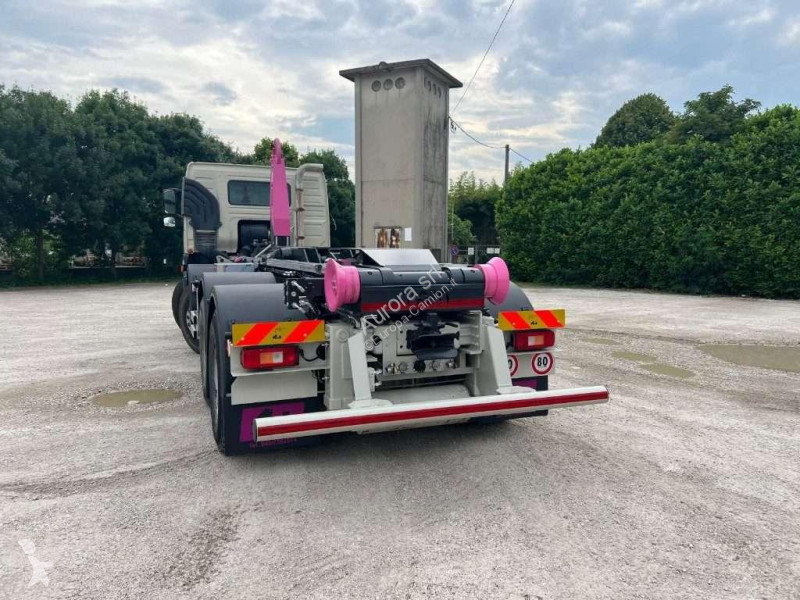 شاحنة Volvo FM480 SCARRABILE 8X4