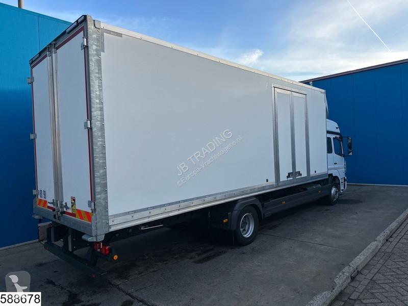 شاحنة Mercedes atego 1530