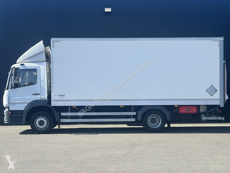 Kamión Mercedes 1218 ClassicSpace 2.30M 4x2...
