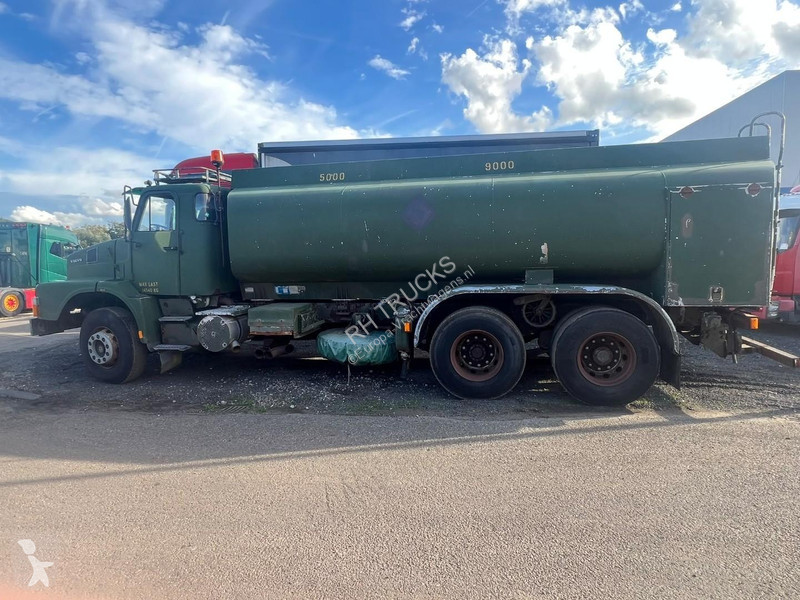 Kamion Volvo 6X4 Robson-Drive + TANK 14.000 LITER