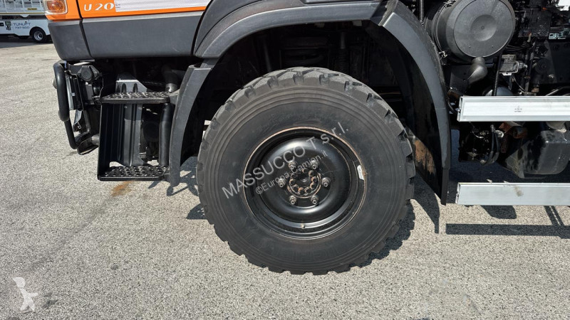 Mercedes UNIMOG U20 4X4 truck