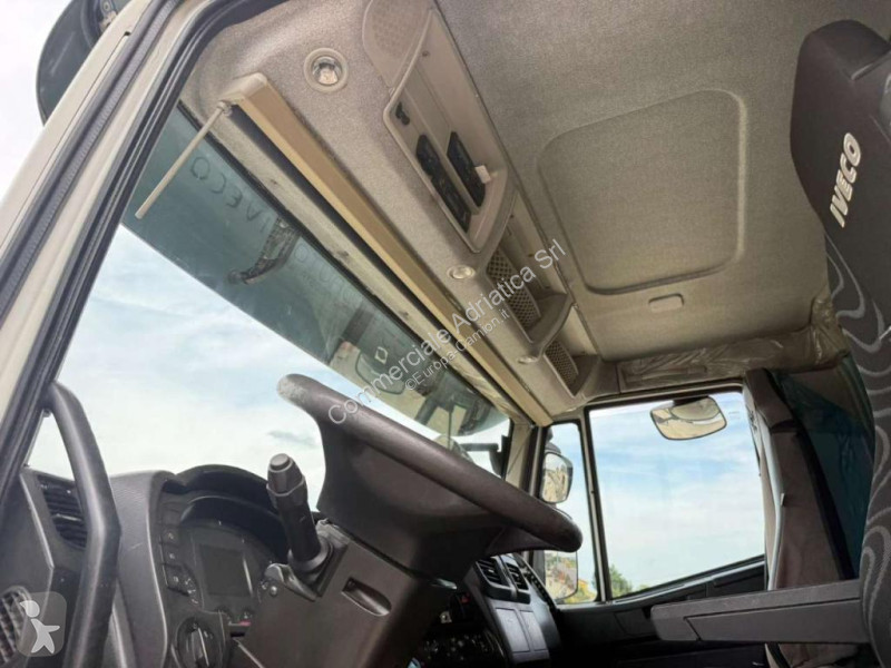 Camión Iveco STRALIS 420