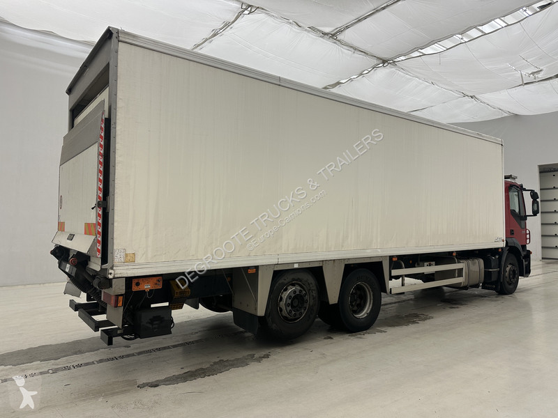 Kamion Iveco 330 - 6x2