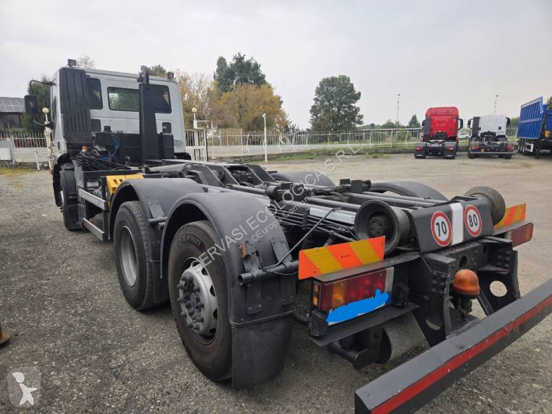 Iveco AD 260 S 30 truck