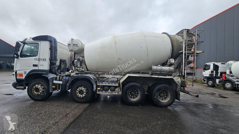 Volvo FM 370 Liebherr 9m3 truck