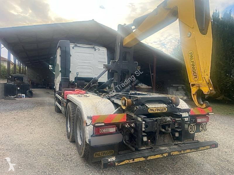 Kamion Volvo 500