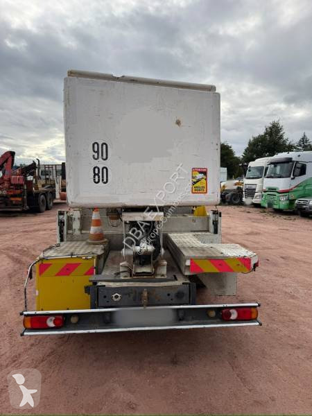 شاحنة Renault 180 DCI