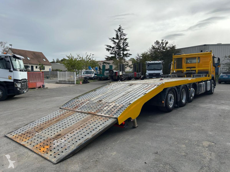 Volvo 420 truck