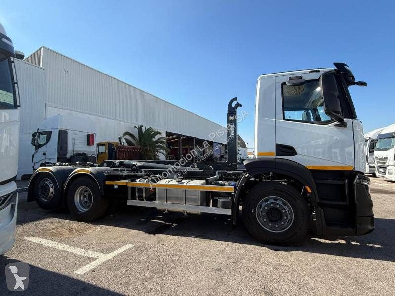 Iveco  truck